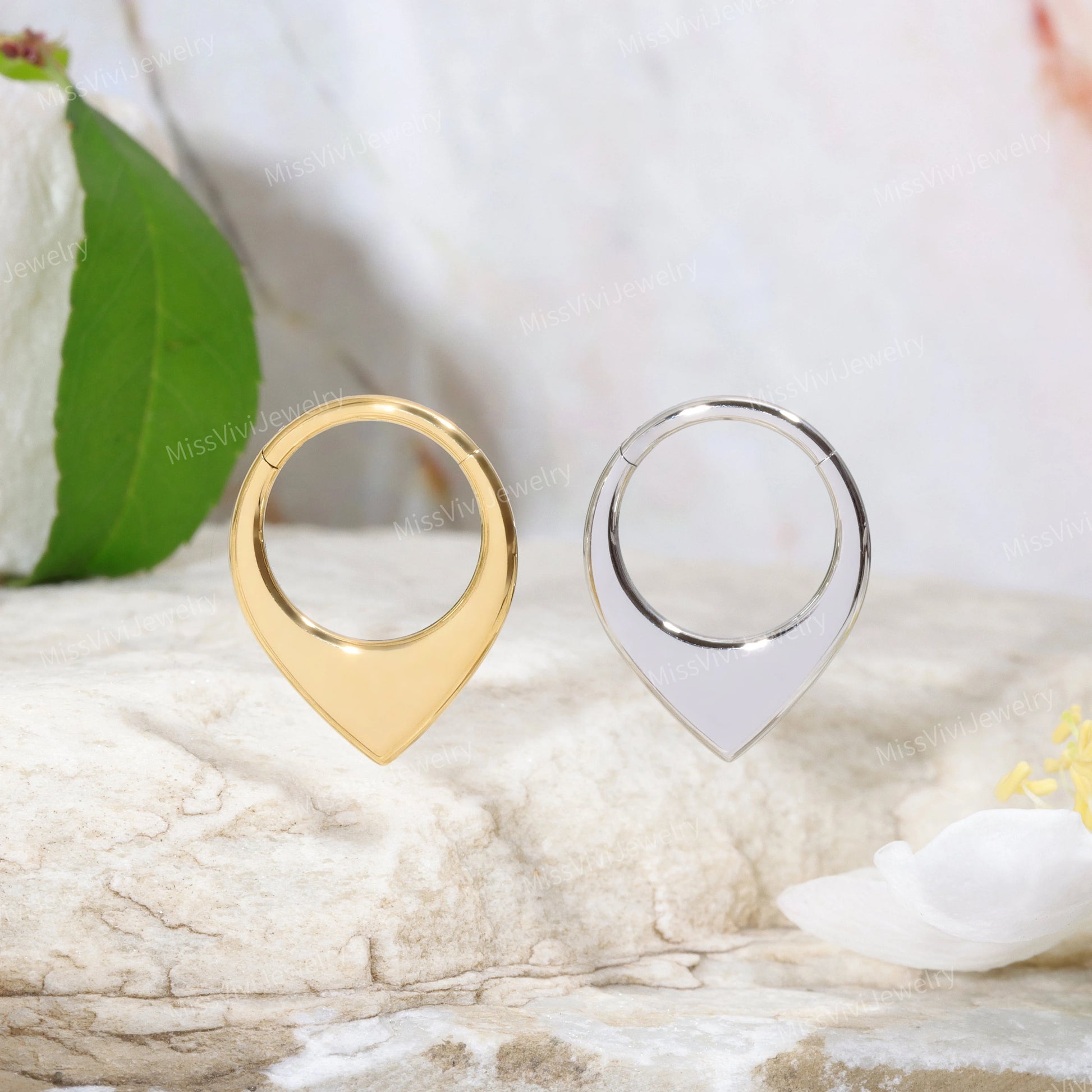 16G  F136 Titanium V Shaped Septum Ring/ Hinged Septum hoop/ Steel Septum Clicker/ Silver Septum Jewelry/ Gold Septum Piercing 1.2*8/10mm Miss Vivi Jewelry
